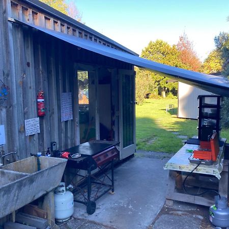 Whare&Geothermal Pool By Lake Taupo Turangi Esterno foto